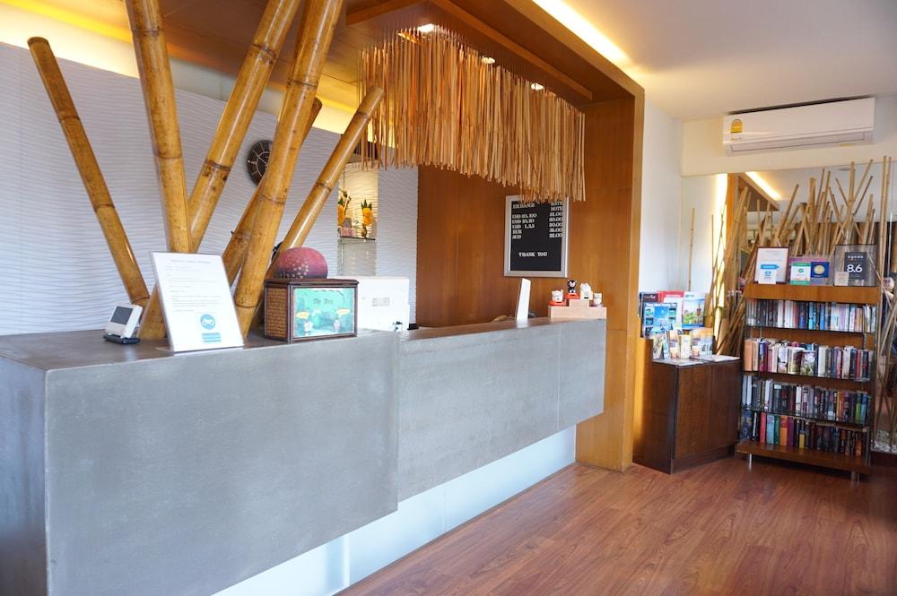 Bamboo House Phuket Hotel Karon Ngoại thất bức ảnh