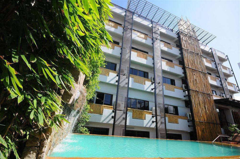 Bamboo House Phuket Hotel Karon Ngoại thất bức ảnh