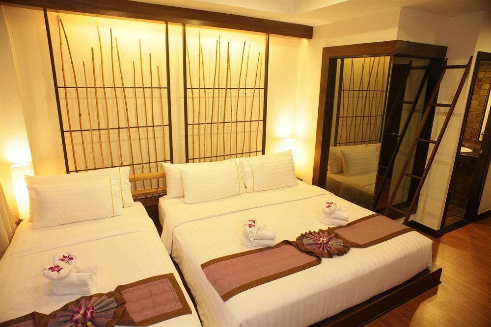 Bamboo House Phuket Hotel Karon Ngoại thất bức ảnh