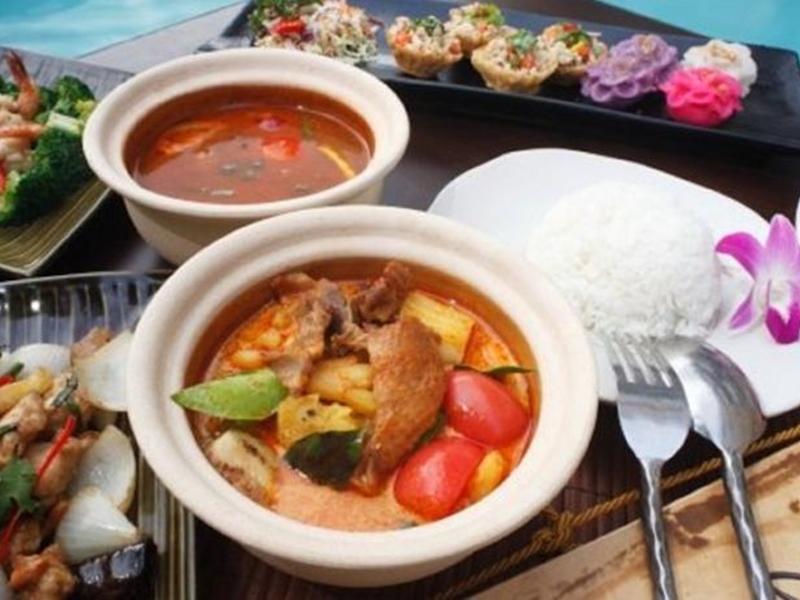 Bamboo House Phuket Hotel Karon Ngoại thất bức ảnh