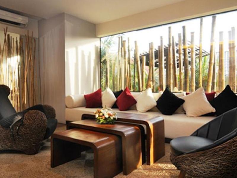 Bamboo House Phuket Hotel Karon Ngoại thất bức ảnh