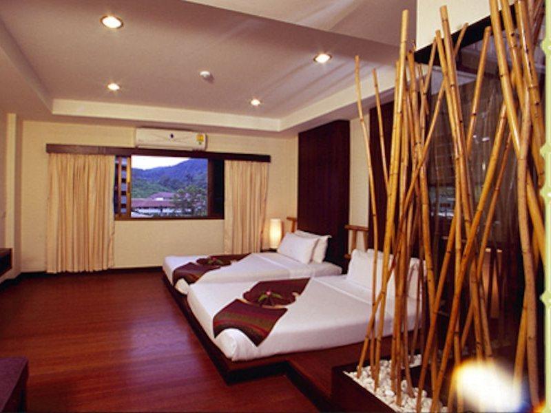 Bamboo House Phuket Hotel Karon Ngoại thất bức ảnh