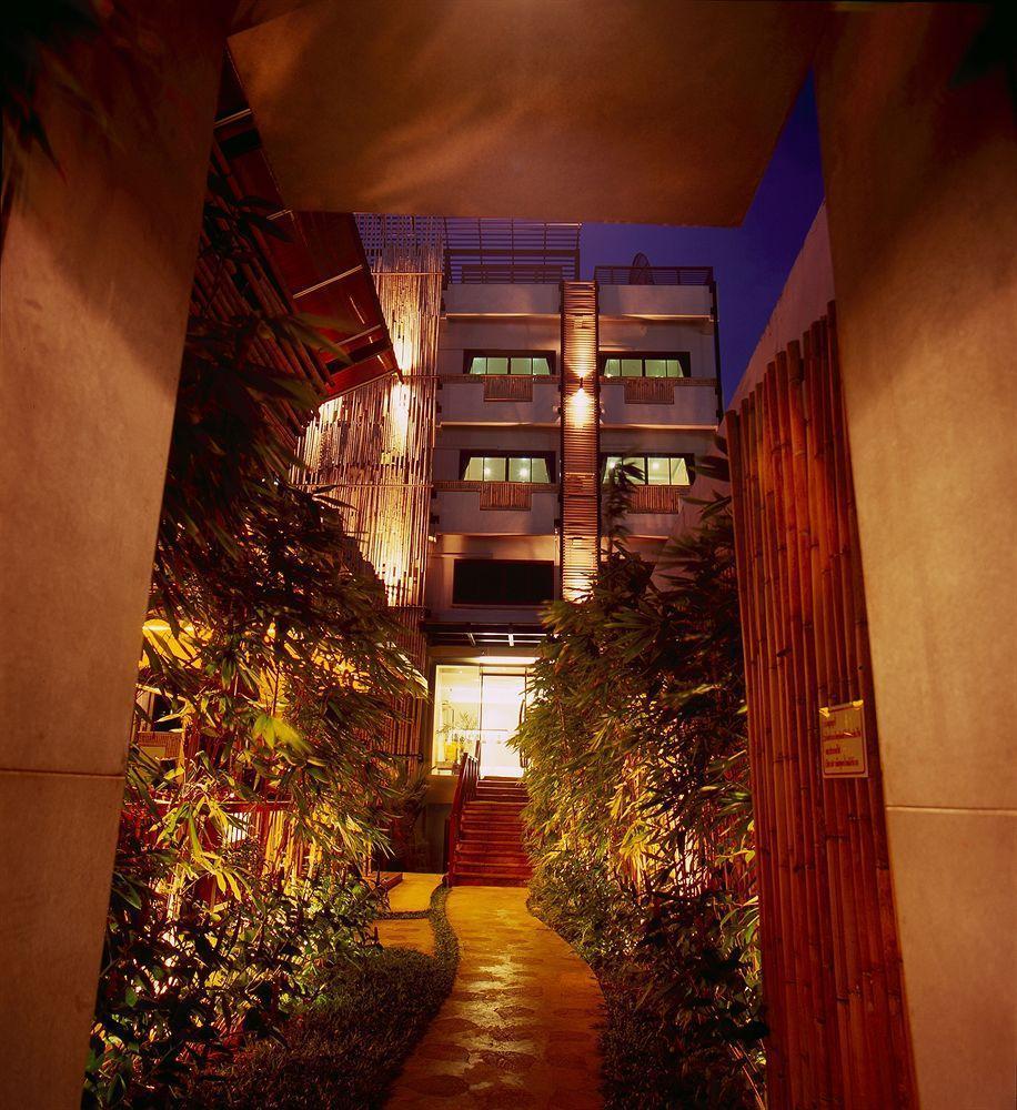 Bamboo House Phuket Hotel Karon Ngoại thất bức ảnh