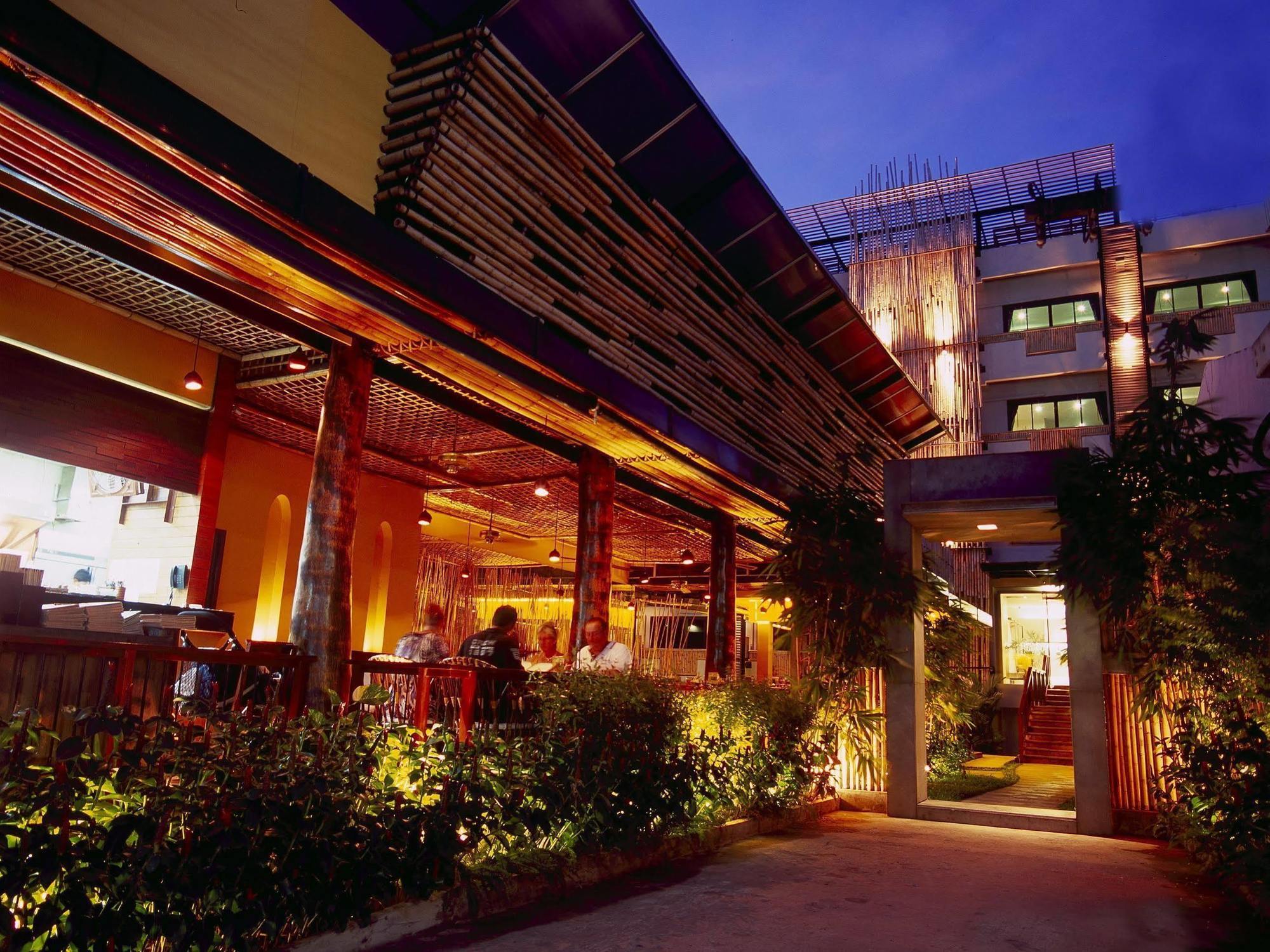Bamboo House Phuket Hotel Karon Ngoại thất bức ảnh