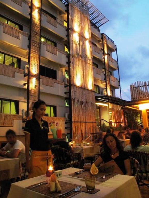 Bamboo House Phuket Hotel Karon Ngoại thất bức ảnh